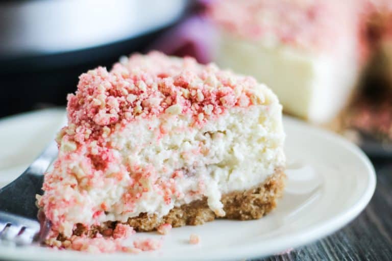 Instant Pot Strawberry Crunch Cheesecake Recipe Is SO Tasty