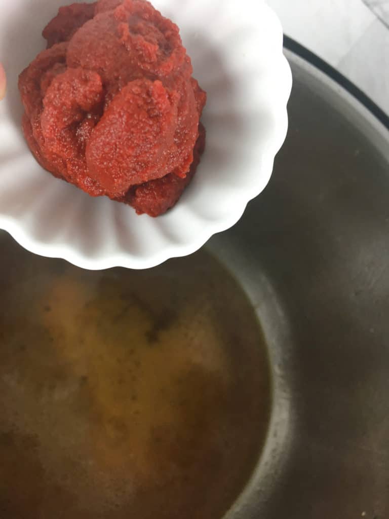 adding tomato paste to instant pot